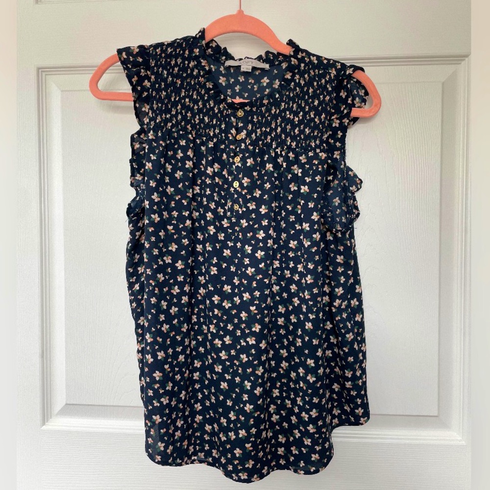 LOFT Ann Taylor floral navy blouse, sleeve-less Size M